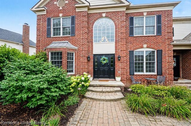 26455 Glenwood Drive, Novi, MI 48374
