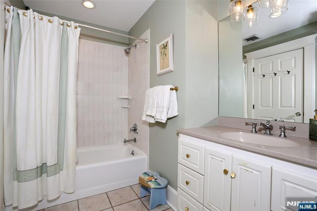 340 Fairway Road, Ridgewood, NJ 07450