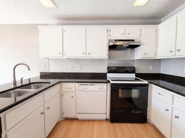 4242 N Capistrano Drive 150, Dallas, TX 75287