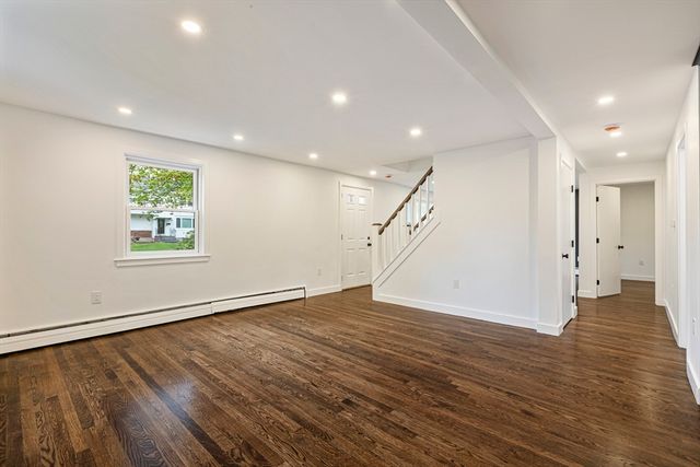 53 Highland St, Walpole, MA 02081