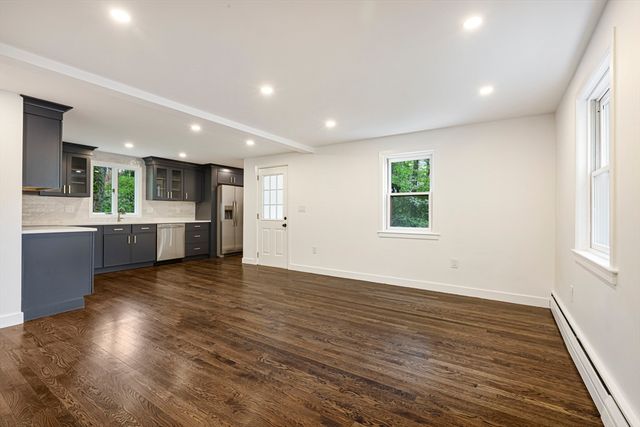 53 Highland St, Walpole, MA 02081