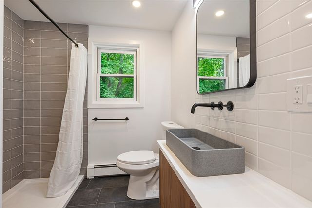 53 Highland St, Walpole, MA 02081