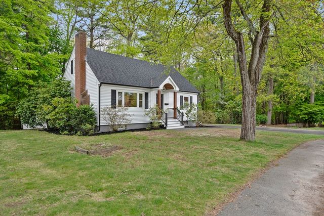 53 Highland St, Walpole, MA 02081