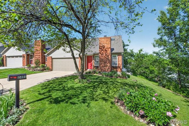 2401 Balaji Court, Ballwin, MO 63011
