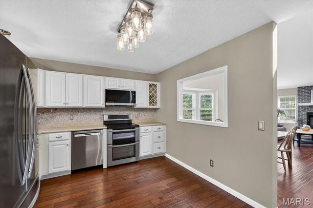 2401 Balaji Court, Ballwin, MO 63011