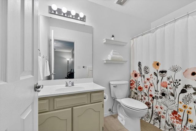 2401 Balaji Court, Ballwin, MO 63011