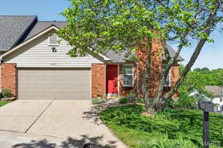 2401 Balaji Court, Ballwin, MO 63011