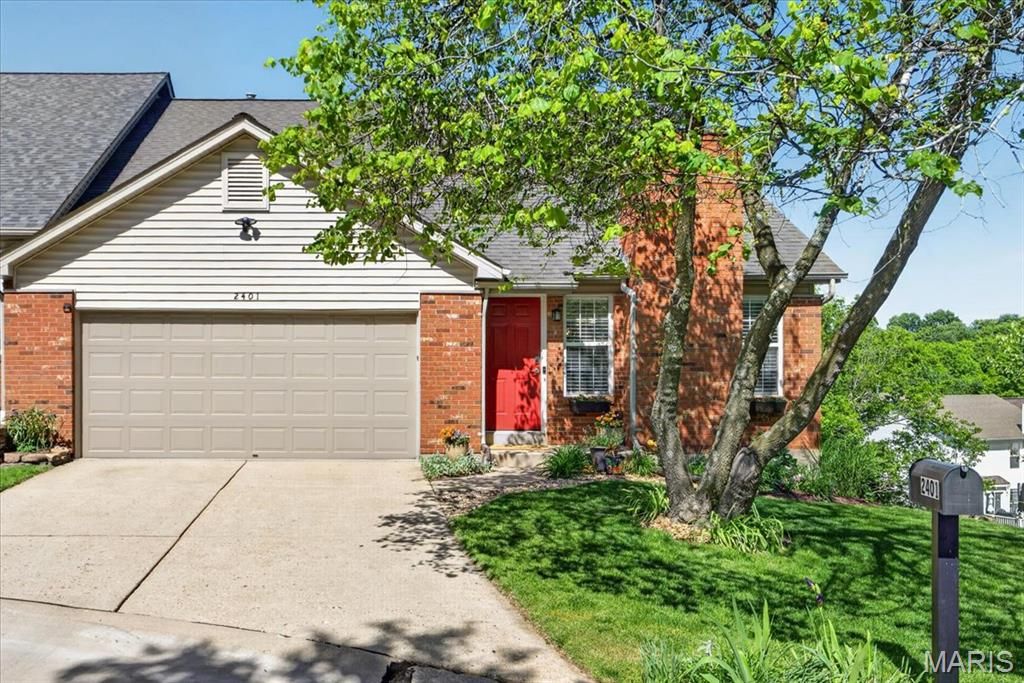 2401 Balaji Court, Ballwin, MO 63011