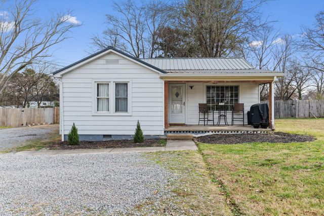 910 NW Georgetown Road NW, Cleveland, TN 37311