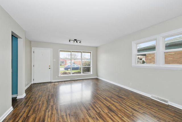 11568 S Troy Drive, Merrionette Park, IL 60803