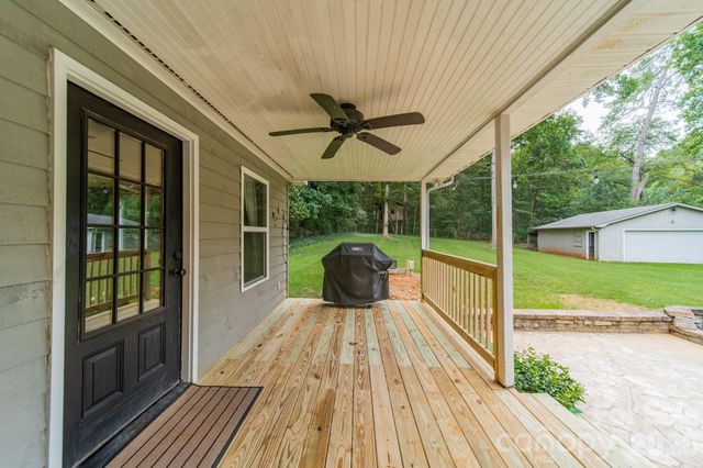 7400 Sample Road, Huntersville, NC 28078