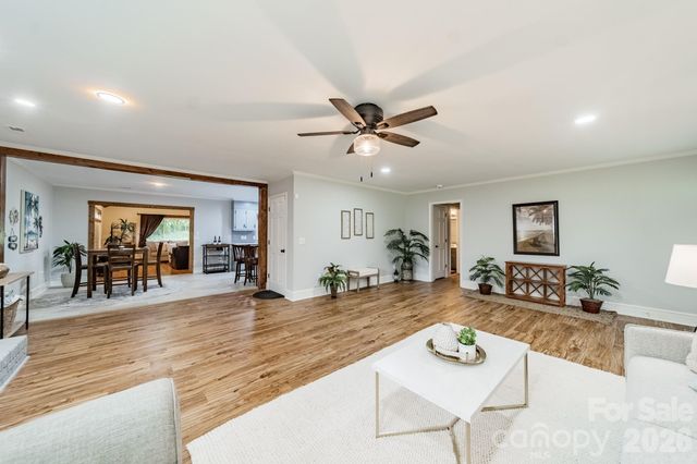 7400 Sample Road, Huntersville, NC 28078