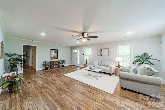 7400 Sample Road, Huntersville, NC 28078