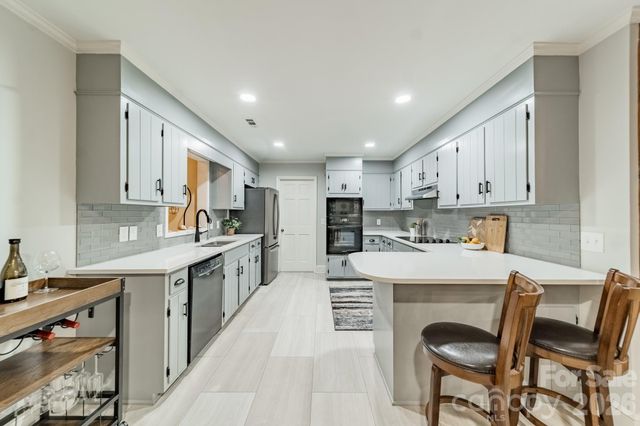 7400 Sample Road, Huntersville, NC 28078