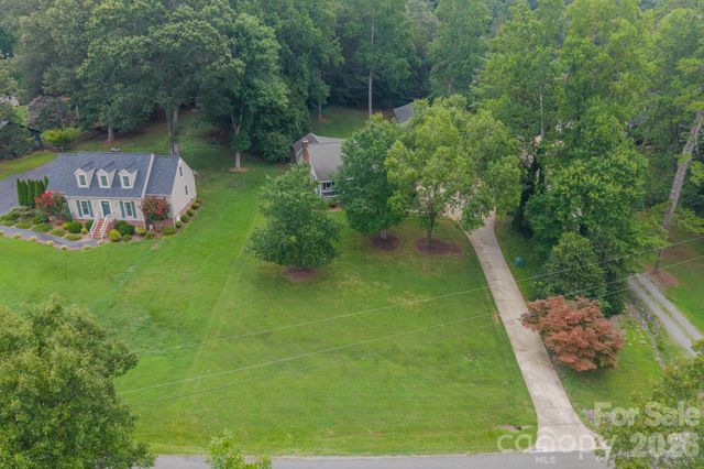 7400 Sample Road, Huntersville, NC 28078