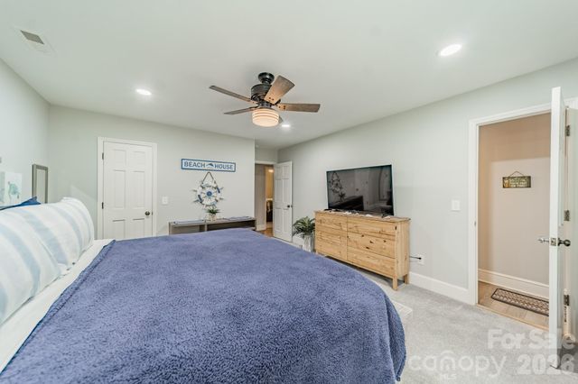7400 Sample Road, Huntersville, NC 28078
