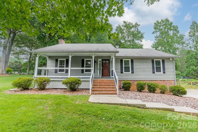 7400 Sample Road, Huntersville, NC 28078