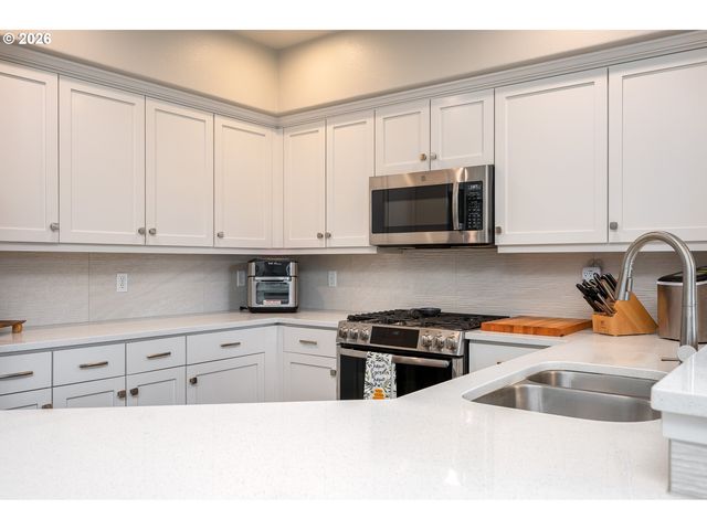10059 Se BRISTOL Loop, Happy Valley, OR 97086
