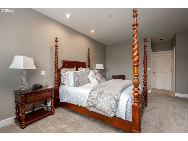 10059 Se BRISTOL Loop, Happy Valley, OR 97086