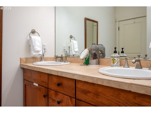 10059 Se BRISTOL Loop, Happy Valley, OR 97086