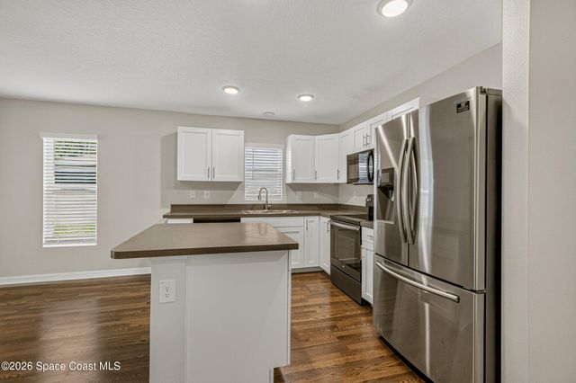 730 Scott Avenue SW, Palm Bay, FL 32908
