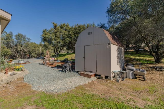 4381 Lombardi Dr, Mokelumne Hill, CA 95245