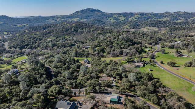 4381 Lombardi Dr, Mokelumne Hill, CA 95245