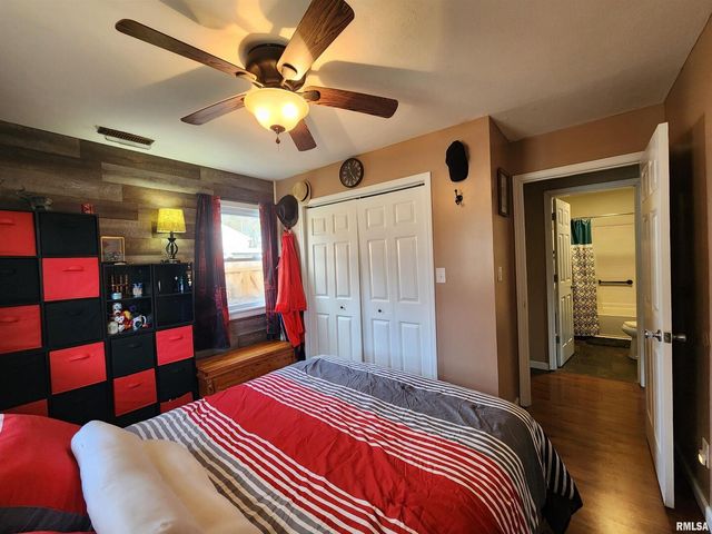 201 LINDSEY Avenue, Metropolis, IL 62960