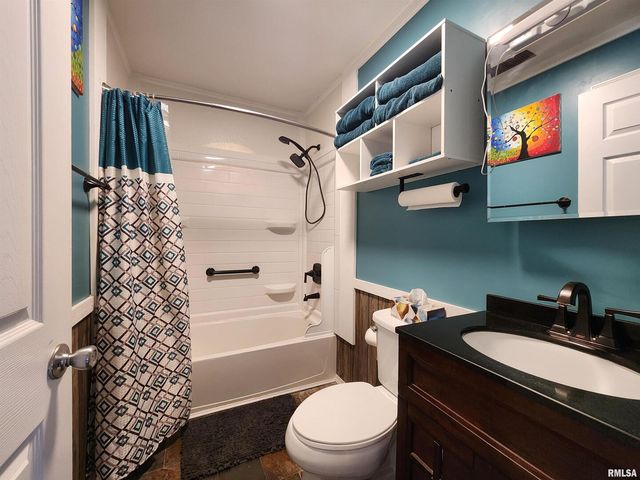 201 LINDSEY Avenue, Metropolis, IL 62960