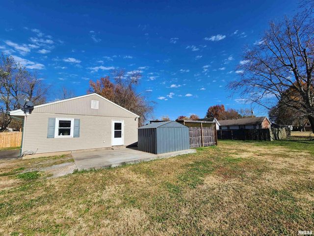 201 LINDSEY Avenue, Metropolis, IL 62960