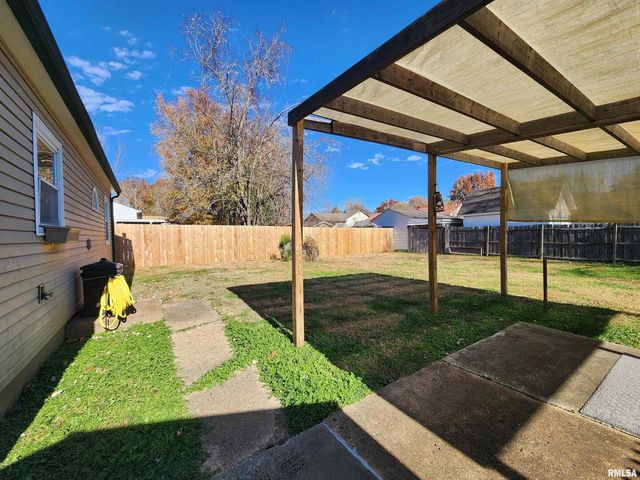 201 LINDSEY Avenue, Metropolis, IL 62960