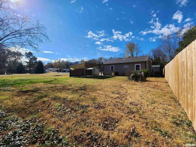 201 LINDSEY Avenue, Metropolis, IL 62960