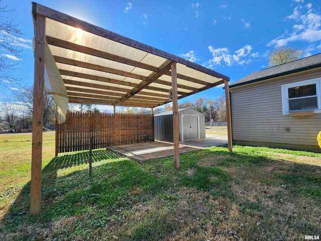 201 LINDSEY Avenue, Metropolis, IL 62960