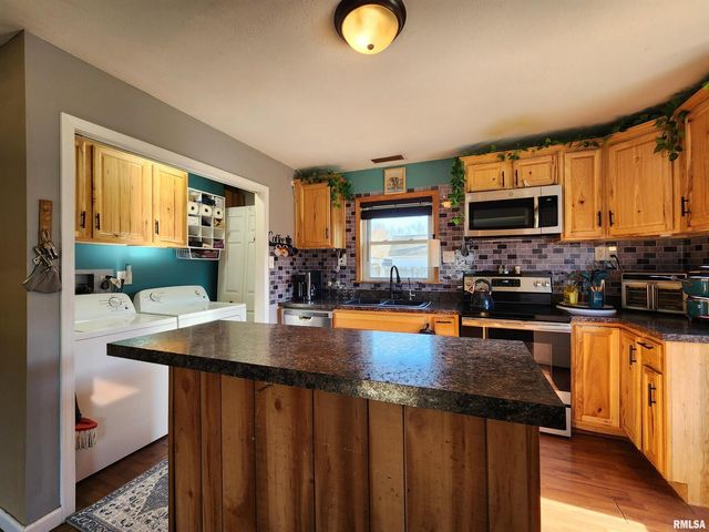 201 LINDSEY Avenue, Metropolis, IL 62960