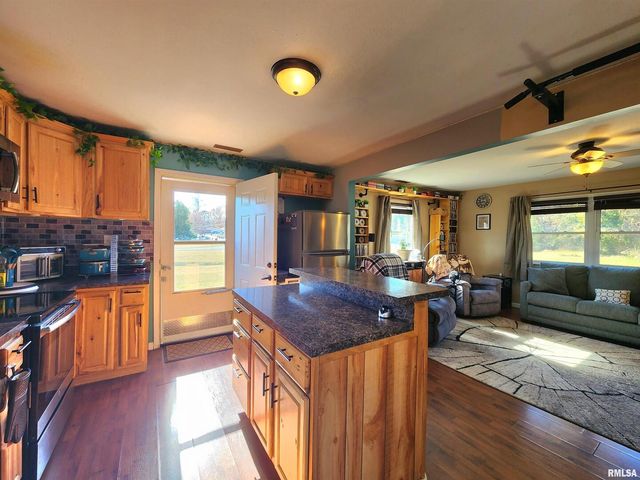 201 LINDSEY Avenue, Metropolis, IL 62960