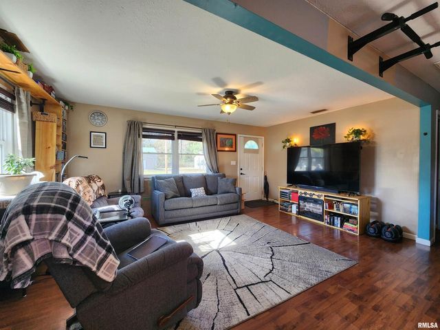 201 LINDSEY Avenue, Metropolis, IL 62960