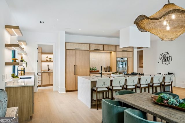 1253 Mayfair Drive NE, Brookhaven, GA 30324