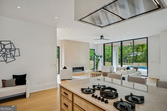 1253 Mayfair Drive NE, Brookhaven, GA 30324