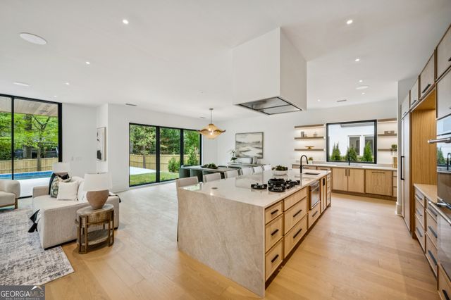 1253 Mayfair Drive NE, Brookhaven, GA 30324