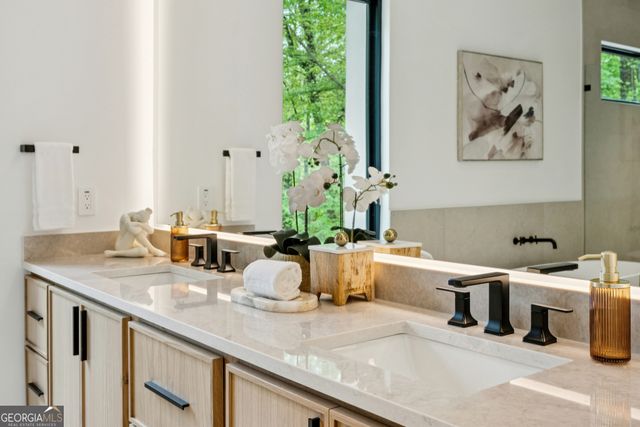 1253 Mayfair Drive NE, Brookhaven, GA 30324