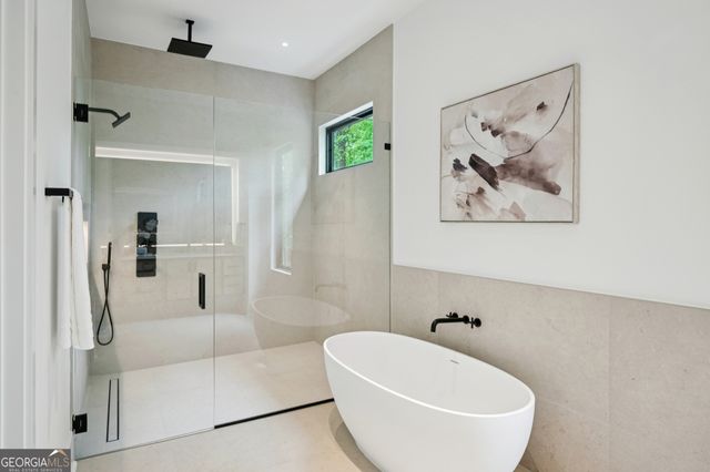 1253 Mayfair Drive NE, Brookhaven, GA 30324