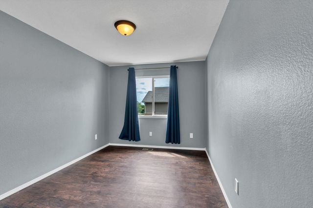 6975 N Wendell St, Park City, KS 67219