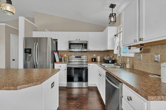 6975 N Wendell St, Park City, KS 67219