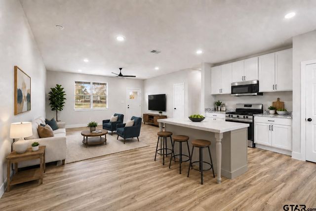 400 Guadalupe St, Bullard, TX 75757