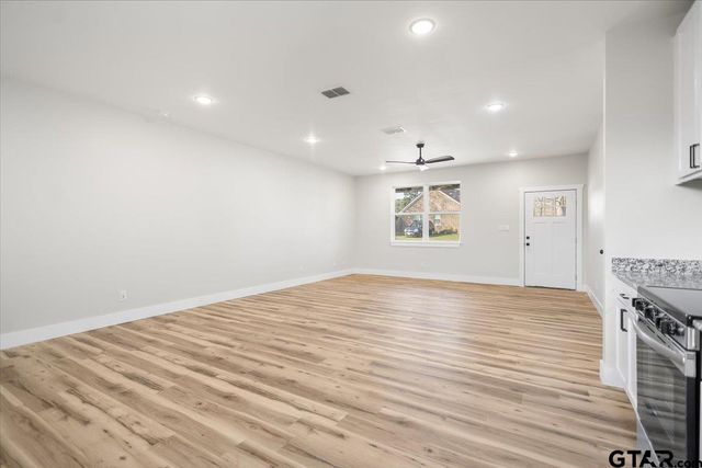 400 Guadalupe St, Bullard, TX 75757