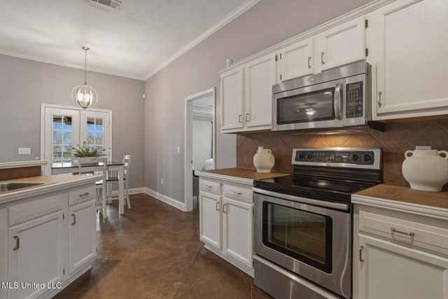 459 Oak Lawn Drive, Pearl, MS 39208