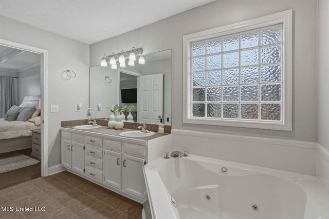 459 Oak Lawn Drive, Pearl, MS 39208