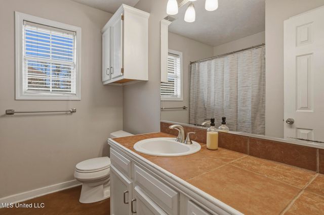 459 Oak Lawn Drive, Pearl, MS 39208