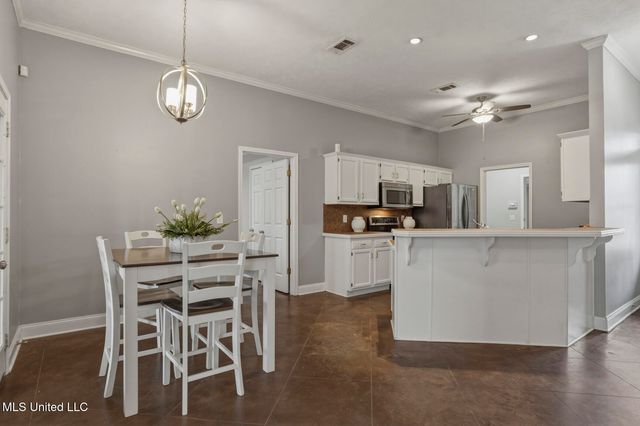 459 Oak Lawn Drive, Pearl, MS 39208