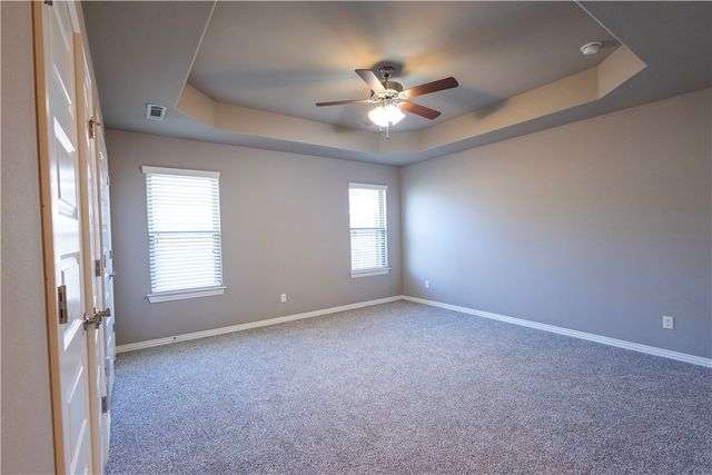 461 Sundowner Ranch Avenue, Prairie Grove, AR 72753